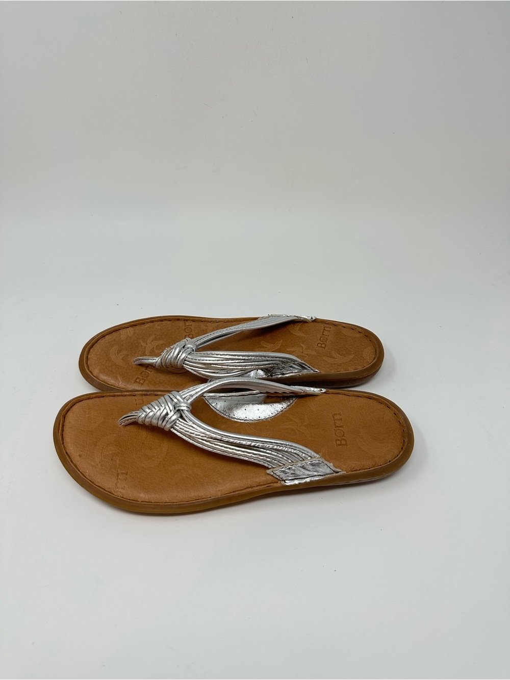 Born Metallic Silver Leather Sandals Braided Strap Women's US 9